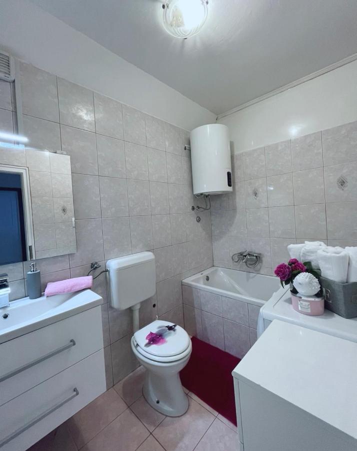 Luana Lux Apartment 普拉 外观 照片